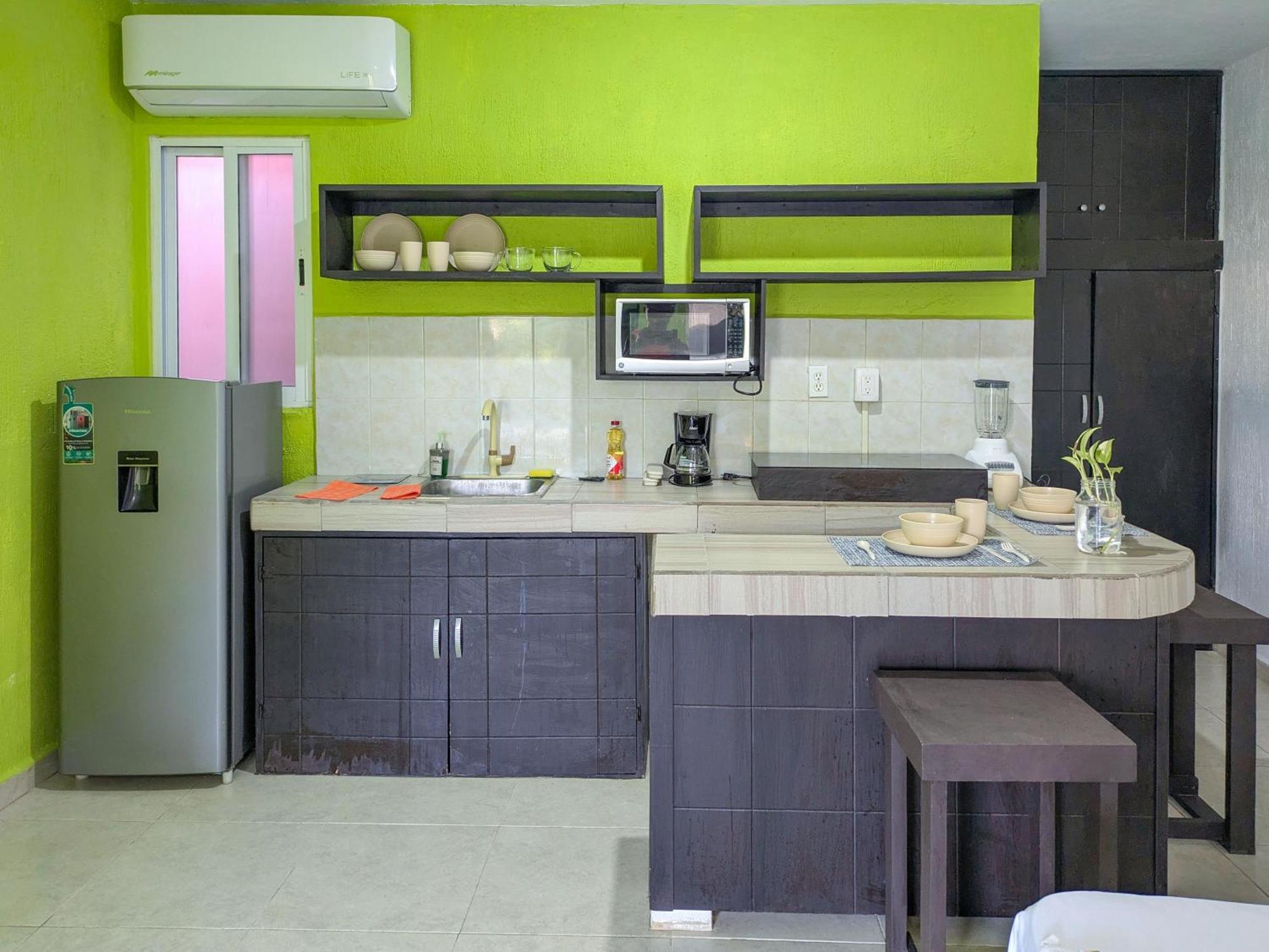 A8 Beachside Bliss Family Hawaiian Themed Quad Kitchen Ac Apartamento *